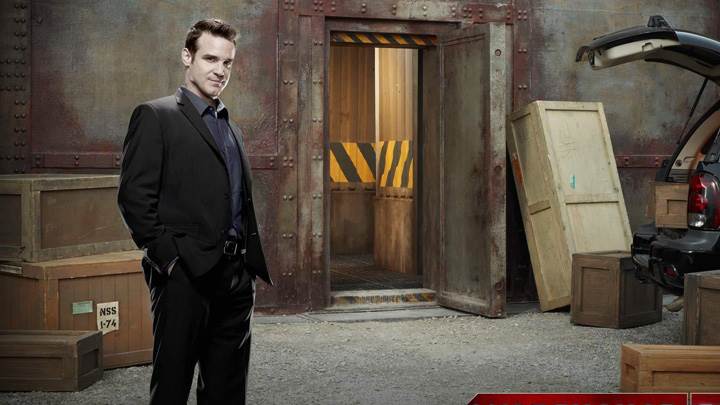 Warehouse 13 – Eddie Mcclintock In Store Room
